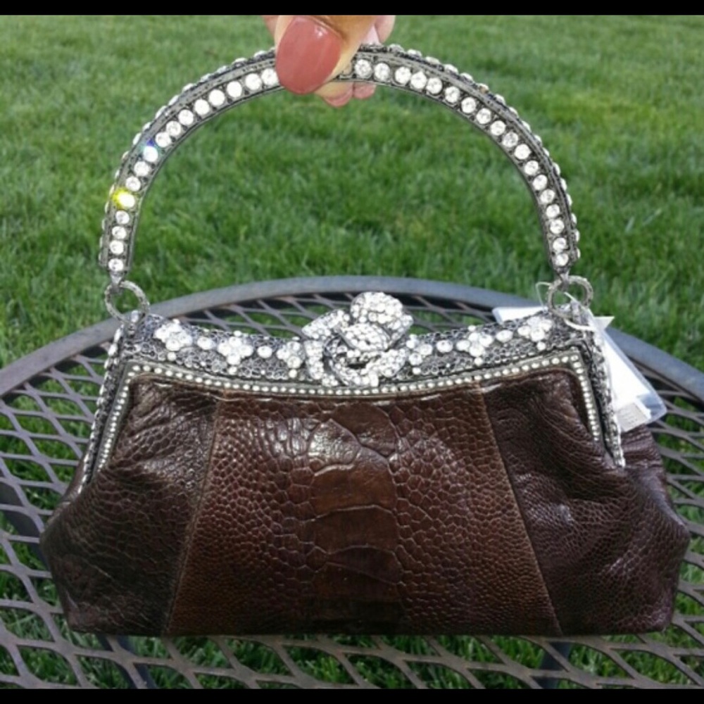 Beautiful evening Besso clutch AWESOME DEAL!!